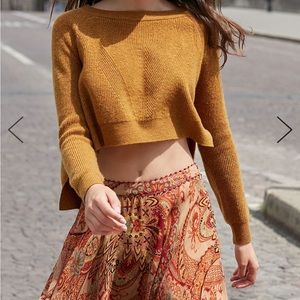 Mes Demoiselles Paris sweater
Soft wool and a cashmere blend with a simple cut.